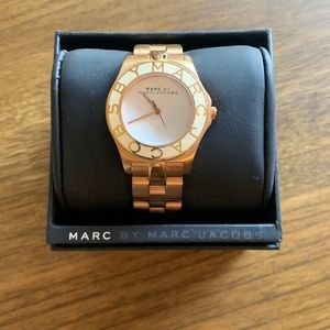 MARC BY MARC JACOBS ROSE GOLD WATCH